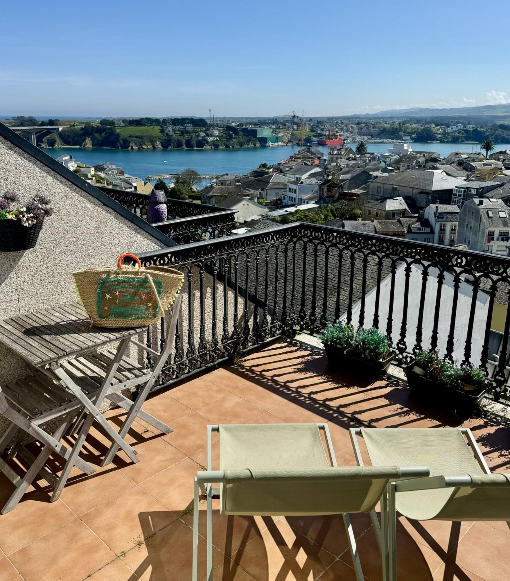 Moderno Piso Con La Mejor Terraza De Ribadeo Y Vistas Maravillosas Exteriér fotografie